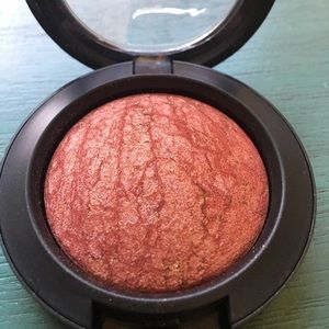 MAC Style Demon Mineralize Blush